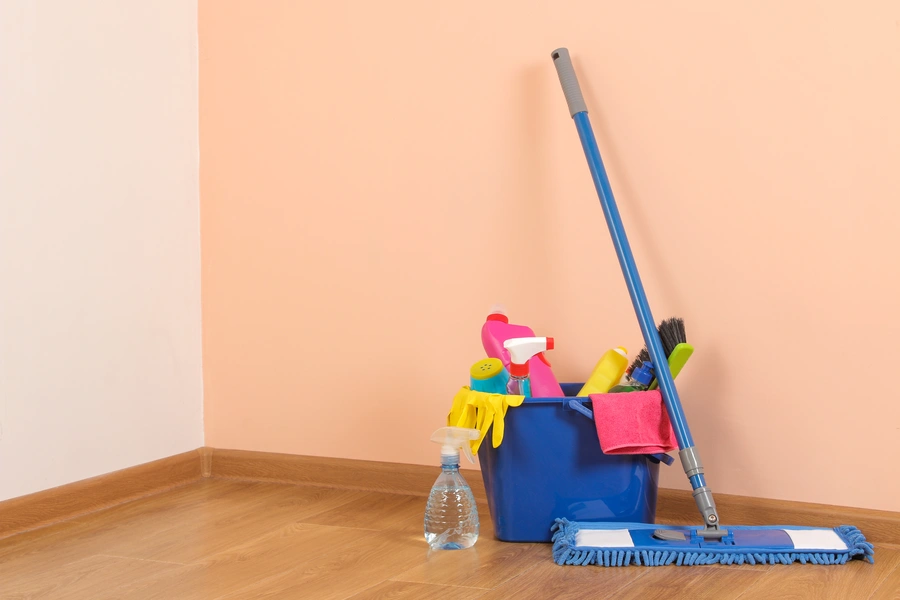 What To Expect When Hiring Move-out Cleaning Professionals in Merriam, KS